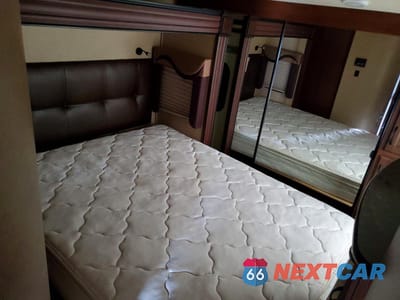 Zdjęcie 8 z 11 samochodu: 2015 JAYCO EAGLE 321 VIN:1UJCJ0BS0F1WD0074 - miniatura