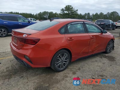 Trzecie zdjęcie samochodu z tyłu: 2022 KIA FORTE GT LINE VIN:3KPF54AD5NE453369 - miniatura