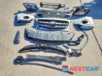 Zdjęcie 13 z 15 samochodu: 2019 MERCEDES-BENZ GLA 250 VIN:WDCTG4EB0KU005280 - miniatura