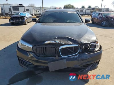 Piąte zdjęcie samochodu w środku: 2019 BMW 530 I VIN:WBAJA5C52KBX87463 - miniatura