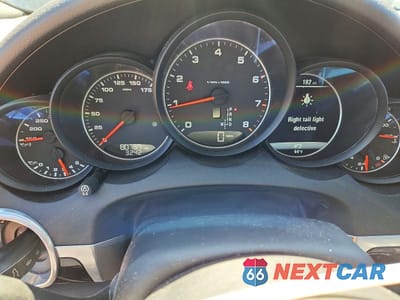 Zdjęcie 9 z 11 samochodu: 2016 PORSCHE CAYENNE VIN:WP1AA2A24GLA06646 - miniatura