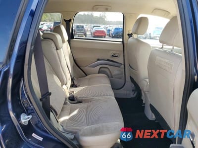 Zdjęcie 11 z 14 samochodu: 2010 MITSUBISHI OUTLANDER SE VIN:JA4AS3AW8AZ012259 - miniatura