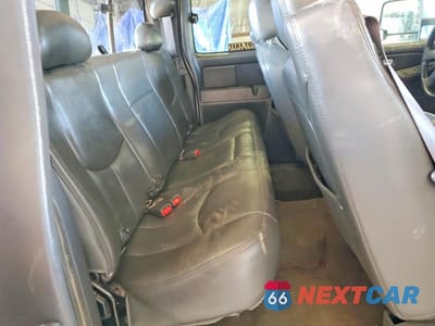 Zdjęcie 10 z 12 samochodu: 2005 CHEVROLET SILVERADO K2500 HEAVY DUTY VIN:1GCHK29U65E237794 - miniatura