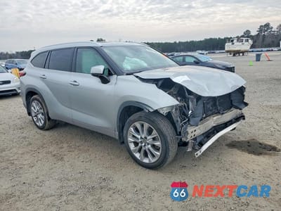 Czwarte zdjęcie samochodu z boku: 2020 TOYOTA HIGHLANDER LIMITED VIN:5TDDZRBH7LS031231 - miniatura