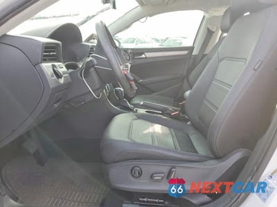 Zdjęcie 7 z 12 samochodu: 2021 VOLKSWAGEN PASSAT SE VIN:1VWSA7A3XMC018000 - miniatura