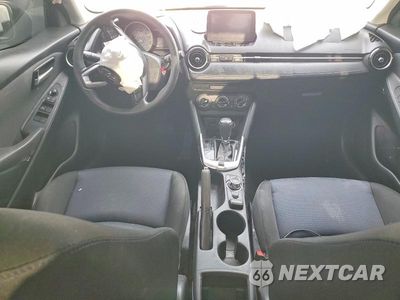Zdjęcie 8 z 11 samochodu: 2019 TOYOTA YARIS L VIN:3MYDLBYV5KY511847 - miniatura
