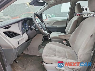 Zdjęcie 7 z 13 samochodu: 2020 TOYOTA SIENNA L VIN:5TDZZ3DC9LS023295 - miniatura