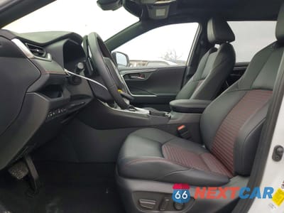 Zdjęcie 7 z 13 samochodu: 2024 TOYOTA RAV4 PRIME XSE VIN:JTMEB3FV6RD195757 - miniatura