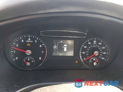 Zdjęcie 9 z 12 samochodu: 2018 KIA SORENTO LX VIN:5XYPGDA36JG426796 - miniatura