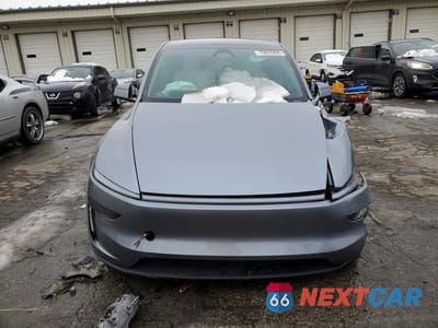 Piąte zdjęcie samochodu w środku: 2026 TESLA MODEL Y VIN:7SAYGDED8TA498634 - miniatura