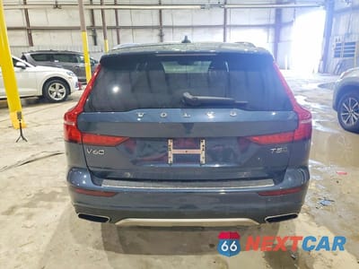 Zdjęcie 6 z 11 samochodu: 2020 VOLVO V60 CROSS COUNTRY T5 MOMENTUM VIN:YV4102WK1L1048787 - miniatura