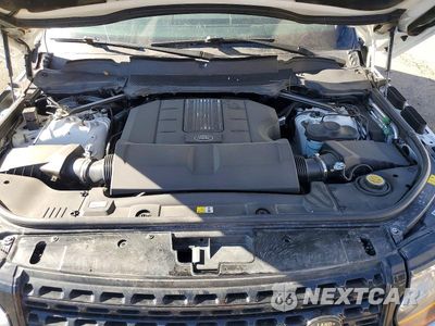 Zdjęcie 12 z 13 samochodu: 2017 LAND ROVER RANGE ROVER SUPERCHARGED VIN:SALGS2FE4HA366338 - miniatura