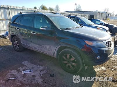 Czwarte zdjęcie samochodu z boku: 2012 KIA SORENTO BASE VIN:5XYKT4A61CG206405 - miniatura