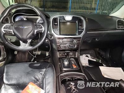 Zdjęcie 8 z 14 samochodu: 2015 CHRYSLER 300 LIMITED VIN:2C3CCAAG2FH859265 - miniatura