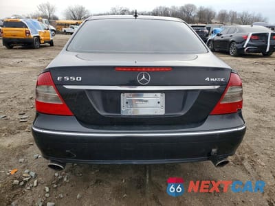 Zdjęcie 6 z 12 samochodu: 2007 MERCEDES-BENZ E 550 4MATIC VIN:WDBUF90X47B172272 - miniatura