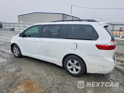 Drugie zdjęcie samochodu z przodu: 2015 TOYOTA SIENNA LE VIN:5TDKK3DC3FS616399 - miniatura