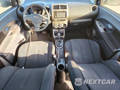 Zdjęcie 8 z 11 samochodu: 2012 TOYOTA SCION XD VIN:JTKKU4B40C1024052 - miniatura