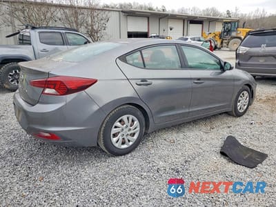 Trzecie zdjęcie samochodu z tyłu: 2019 HYUNDAI ELANTRA SE VIN:5NPD74LF4KH401223 - miniatura