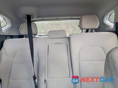 Zdjęcie 10 z 12 samochodu: 2019 HYUNDAI TUCSON SE VIN:KM8J23A43KU903266 - miniatura