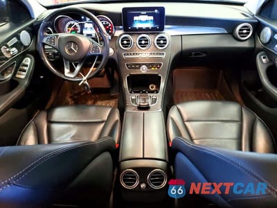 Zdjęcie 8 z 12 samochodu: 2016 MERCEDES-BENZ C 300 4MATIC VIN:55SWF4KB3GU151794 - miniatura