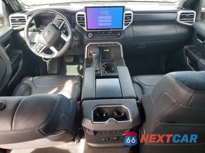 Zdjęcie 8 z 11 samochodu: 2023 TOYOTA TUNDRA PLATINUM VIN:5TFNA5EC6PX019432 - miniatura