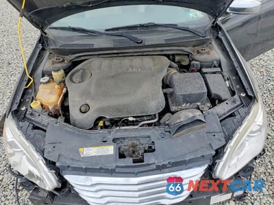Zdjęcie 11 z 13 samochodu: 2011 CHRYSLER 200 LIMITED VIN:1C3BC7EGXBN529576 - miniatura
