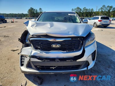 Piąte zdjęcie samochodu w środku: 2019 KIA SORENTO LX VIN:5XYPG4A59KG558244 - miniatura