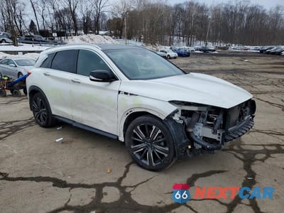 Czwarte zdjęcie samochodu z boku: 2021 INFINITI QX50 LUXE VIN:3PCAJ5BB6MF118929 - miniatura