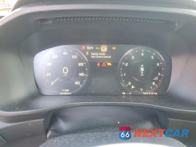 Zdjęcie 9 z 12 samochodu: 2019 VOLVO XC40 T5 MOMENTUM VIN:YV4162XZ0K2008199 - miniatura