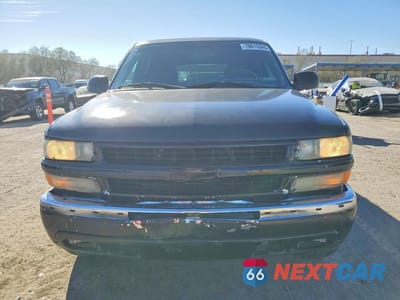 Piąte zdjęcie samochodu w środku: 2001 CHEVROLET TAHOE C1500 VIN:1GNEC13T01J120621 - miniatura