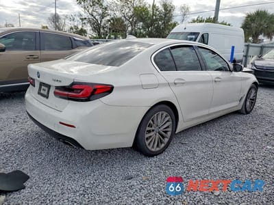 Trzecie zdjęcie samochodu z tyłu: 2021 BMW 530 I VIN:WBA53BH0XMCG37592 - miniatura