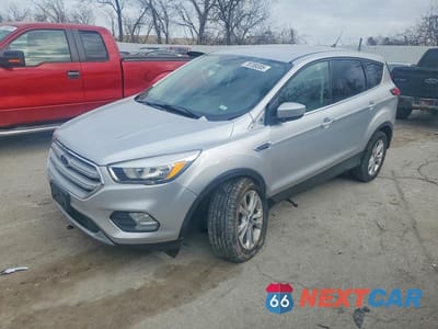 2019 FORD ESCAPE SE 1FMCU9GDXKUB10656 - główne zdjęcie licytacji z USA - miniatura