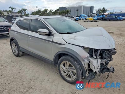 Czwarte zdjęcie samochodu z boku: 2021 NISSAN ROGUE SPORT SV VIN:JN1BJ1BV2MW568907 - miniatura