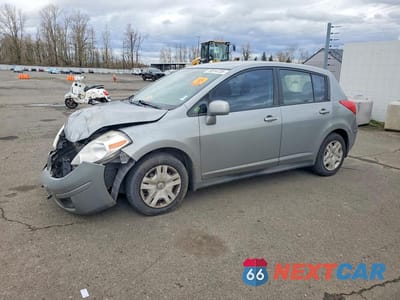 2011 NISSAN VERSA 3N1BC1CP0BL372428 - główne zdjęcie licytacji z USA - miniatura