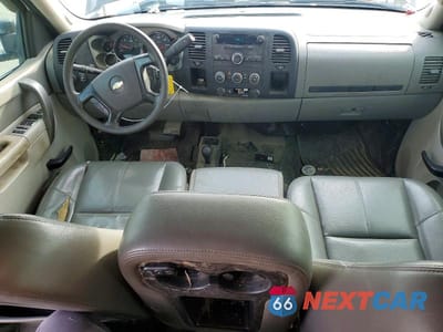 Zdjęcie 8 z 12 samochodu: 2013 CHEV SILVERADO K2500 HEAVY DUTY VIN:1GB1KVCG8DF181604 - miniatura