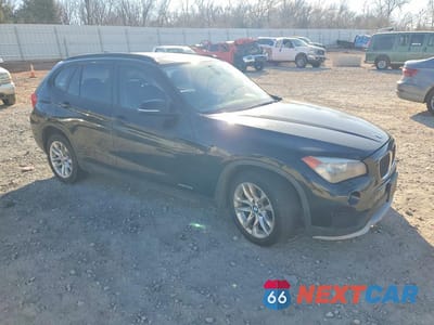 Czwarte zdjęcie samochodu z boku: 2015 BMW X1 XDRIVE28I VIN:WBAVL1C53FVY34170 - miniatura