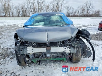 Piąte zdjęcie samochodu w środku: 2022 NISSAN PATHFINDER SV 4WD VIN:5N1DR3BD8NC239595 - miniatura