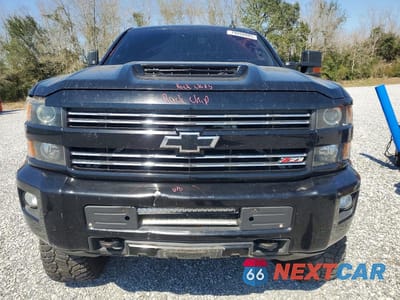 Piąte zdjęcie samochodu w środku: 2019 CHEVROLET SILVERADO K2500 HEAVY DUTY LTZ VIN:1GC1KTEY0KF112926 - miniatura