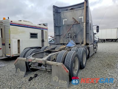 Czwarte zdjęcie samochodu z boku: 2022 MACK ANTHEM SEMI TRUCK VIN:1M1AN4GYXNM025741 - miniatura