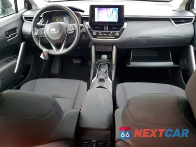 Zdjęcie 8 z 12 samochodu: 2024 TOYOTA COROLLA CROSS LE VIN:7MUCAABG7RV111641 - miniatura