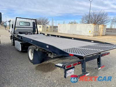 Trzecie zdjęcie samochodu z tyłu: 2020 ISUZU NRR VIN:JALE5W168L7305608 - miniatura