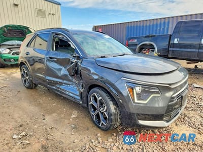 Czwarte zdjęcie samochodu z boku: 2024 KIA NIRO EX TOURING VIN:KNDCR3LE0R5142599 - miniatura