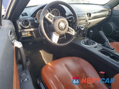 Zdjęcie 8 z 12 samochodu: 2008 MAZDA MX-5 MIATA VIN:JM1NC26FX80149872 - miniatura