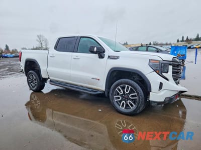 Czwarte zdjęcie samochodu z boku: 2025 GMC SIERRA K1500 AT4 VIN:3GTUUEEL1SG237150 - miniatura