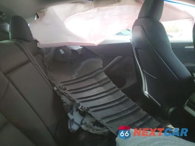 Zdjęcie 10 z 11 samochodu: 2025 TESLA MODEL Y VIN:7SAYGDEF2SA355324 - miniatura