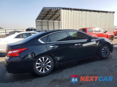 Trzecie zdjęcie samochodu z tyłu: 2017 NISSAN ALTIMA 2.5 VIN:1N4AL3AP0HC118509 - miniatura