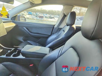 Zdjęcie 8 z 13 samochodu: 2021 TESLA MODEL Y VIN:5YJYGDEE3MF069895 - miniatura