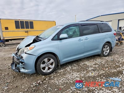 2016 TOYOTA SIENNA LE 8 PASSENGER 5TDKK3DC2GS760768 - główne zdjęcie licytacji z USA - miniatura