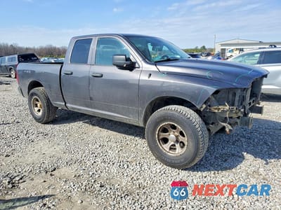 Czwarte zdjęcie samochodu z boku: 2018 RAM TRUCKS 1500 ST VIN:1C6RR7FG6JS297931 - miniatura