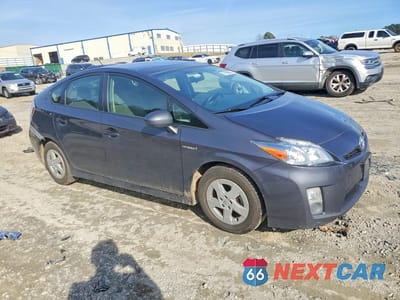 Czwarte zdjęcie samochodu z boku: 2011 TOYOTA PRIUS III VIN:JTDKN3DU5B1392687 - miniatura